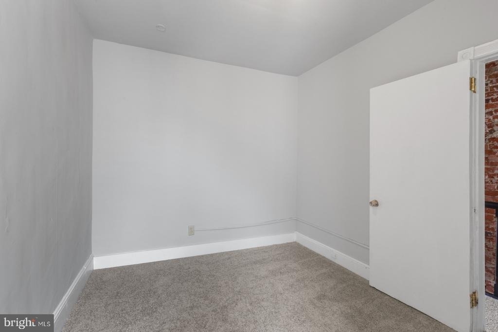 2341 Watkins Street - Photo 19