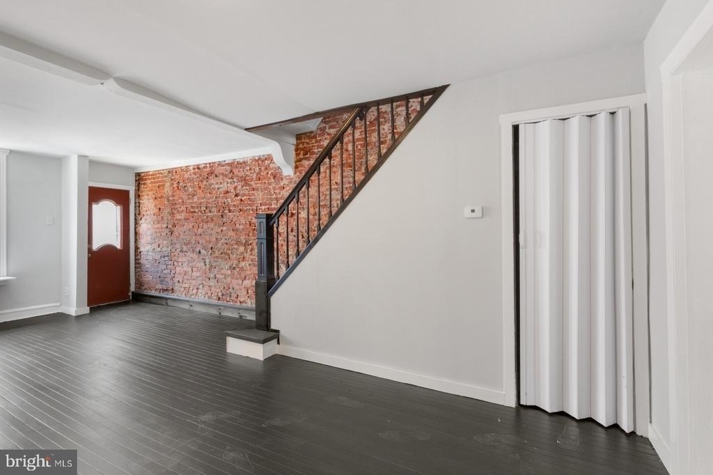 2341 Watkins Street - Photo 8