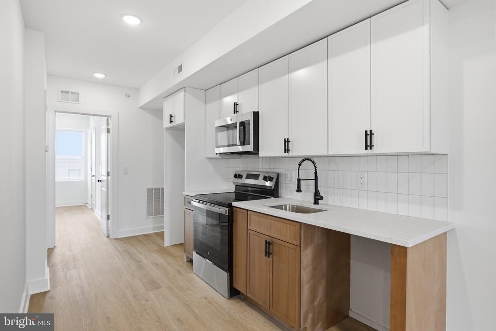 2216 N Franklin Street - Photo 3