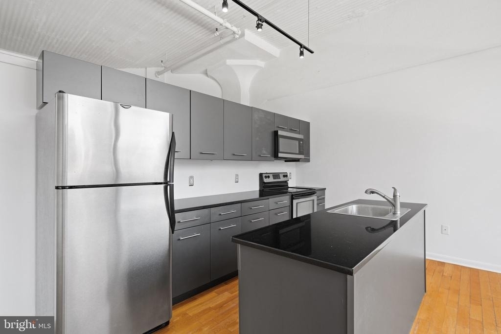 2200 Arch Street - Photo 11