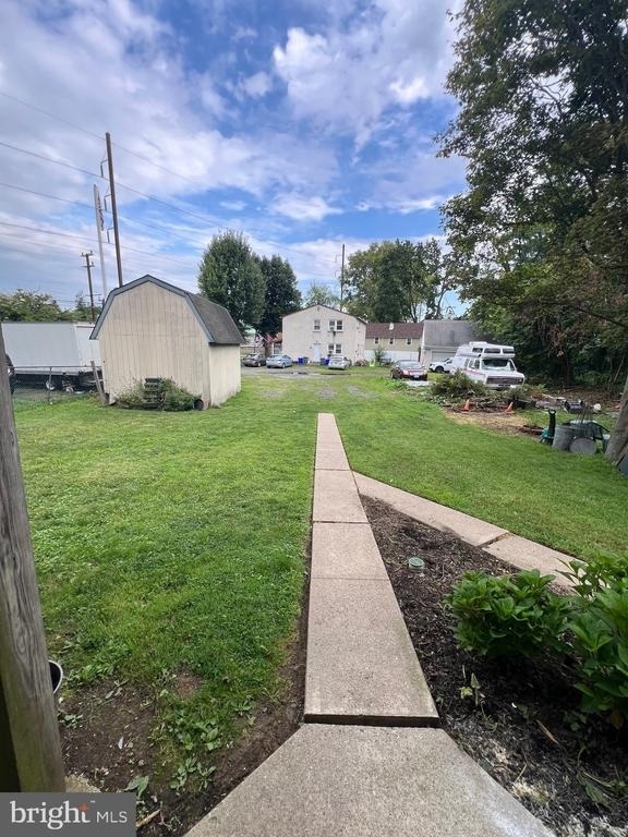 143 E Moreland Avenue - Photo 17