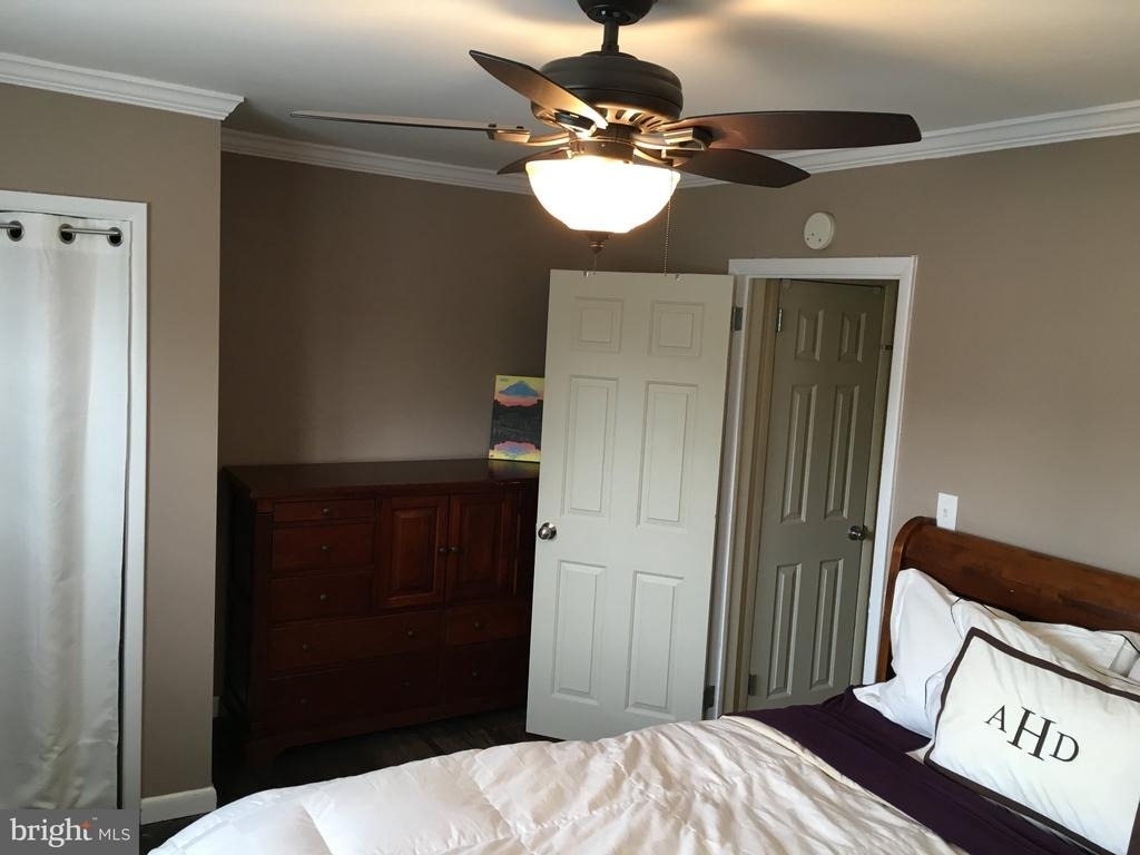 130 E 8th Avenue - Photo 8