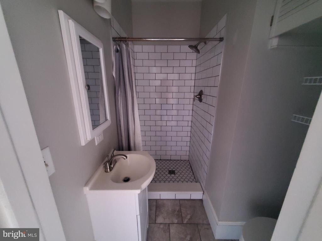 135 E Main Street - Photo 3