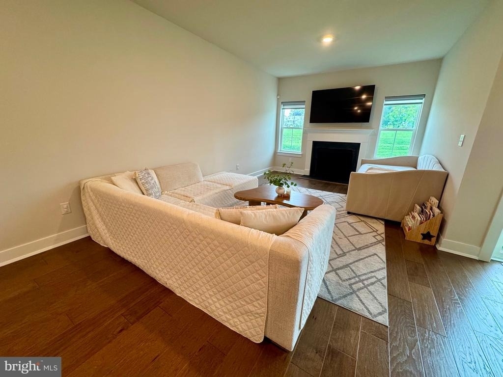 525 Buttonwood St - Photo 6