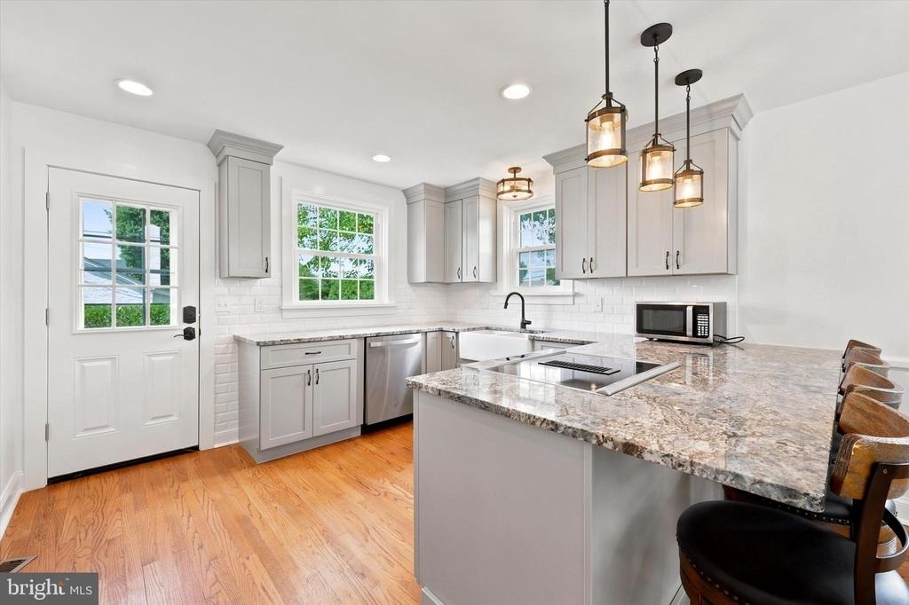 843 Taylor Street - Photo 8