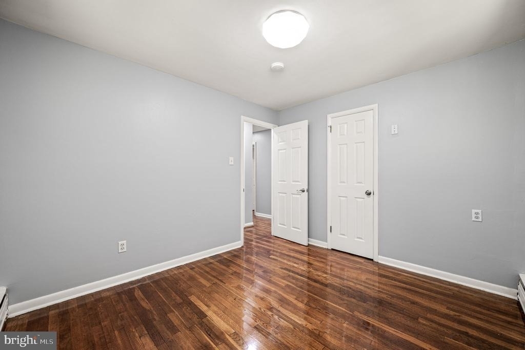 25 E Pennsbury Way - Photo 18
