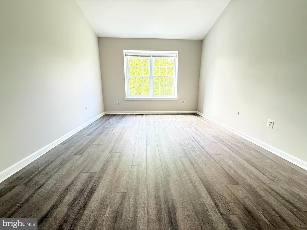 9408 Sheffield Drive - Photo 6