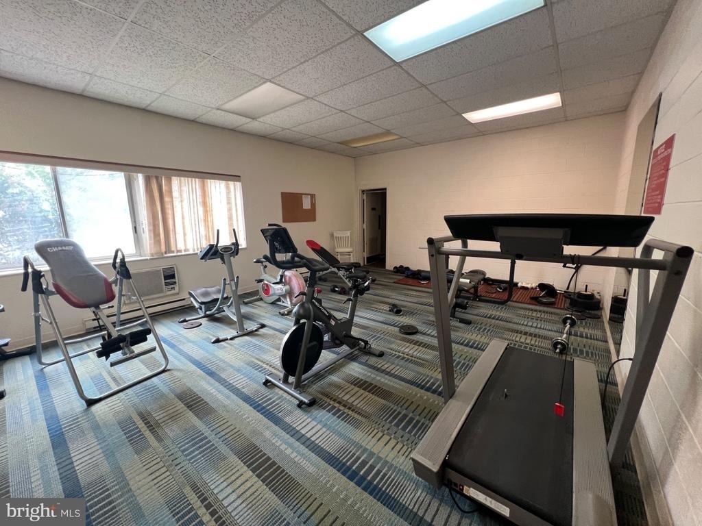 860 Lower Ferry Road - Photo 17