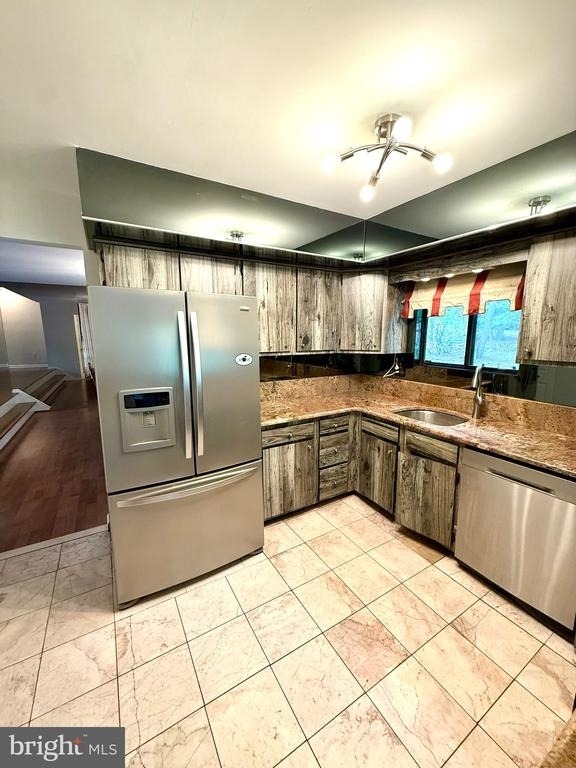 4 Hazelhurst Drive - Photo 1