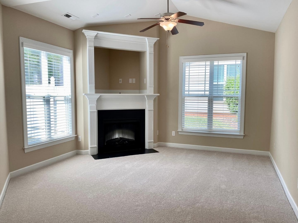 2022 Chancellor Place - Photo 4