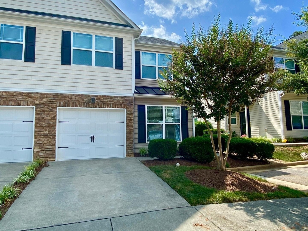 2022 Chancellor Place - Photo 0