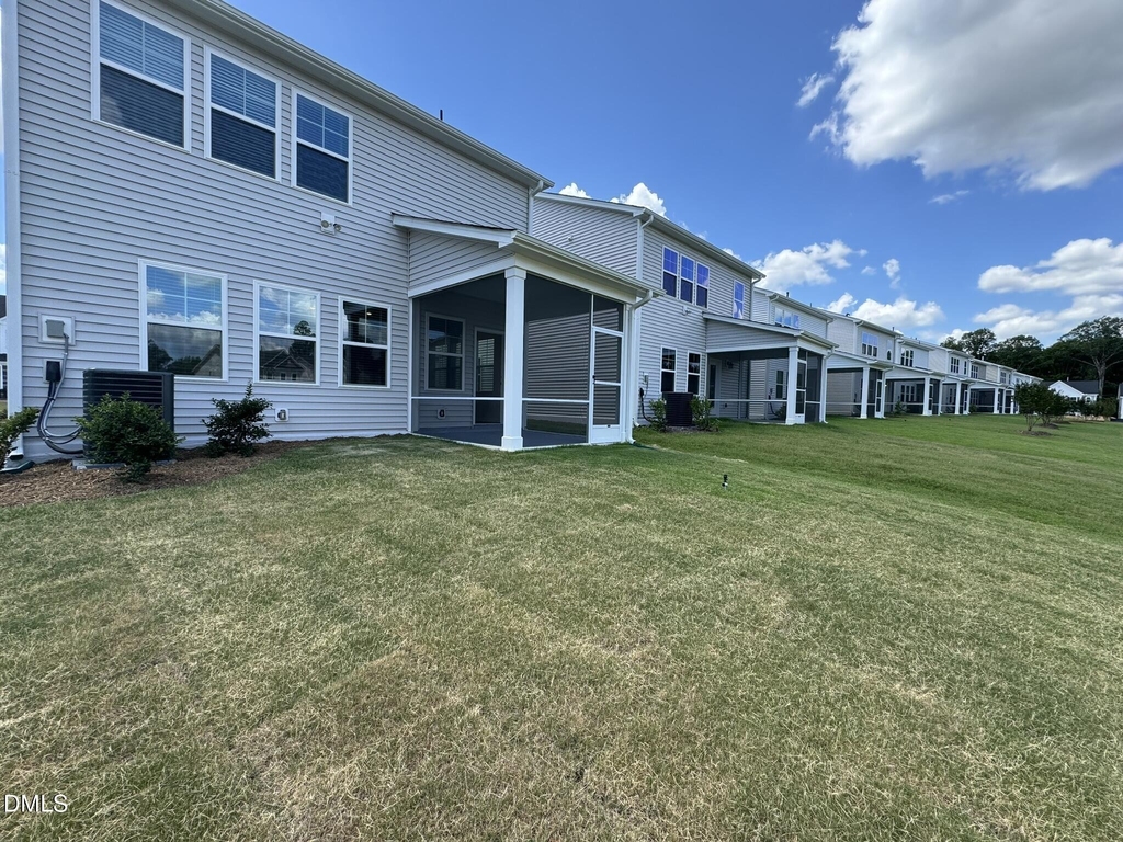 104 Yellow Iris Drive - Photo 32