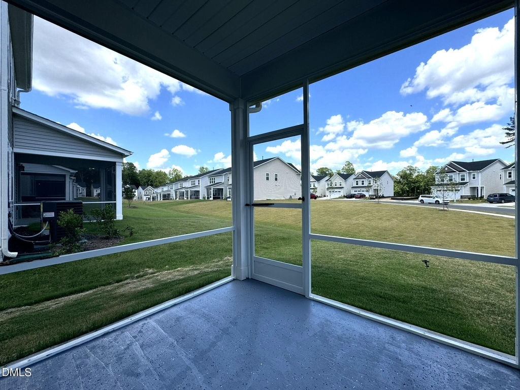 104 Yellow Iris Drive - Photo 31