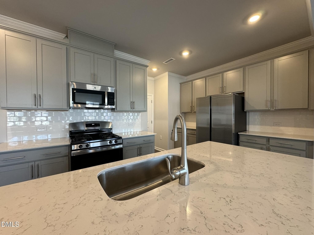 104 Yellow Iris Drive - Photo 6