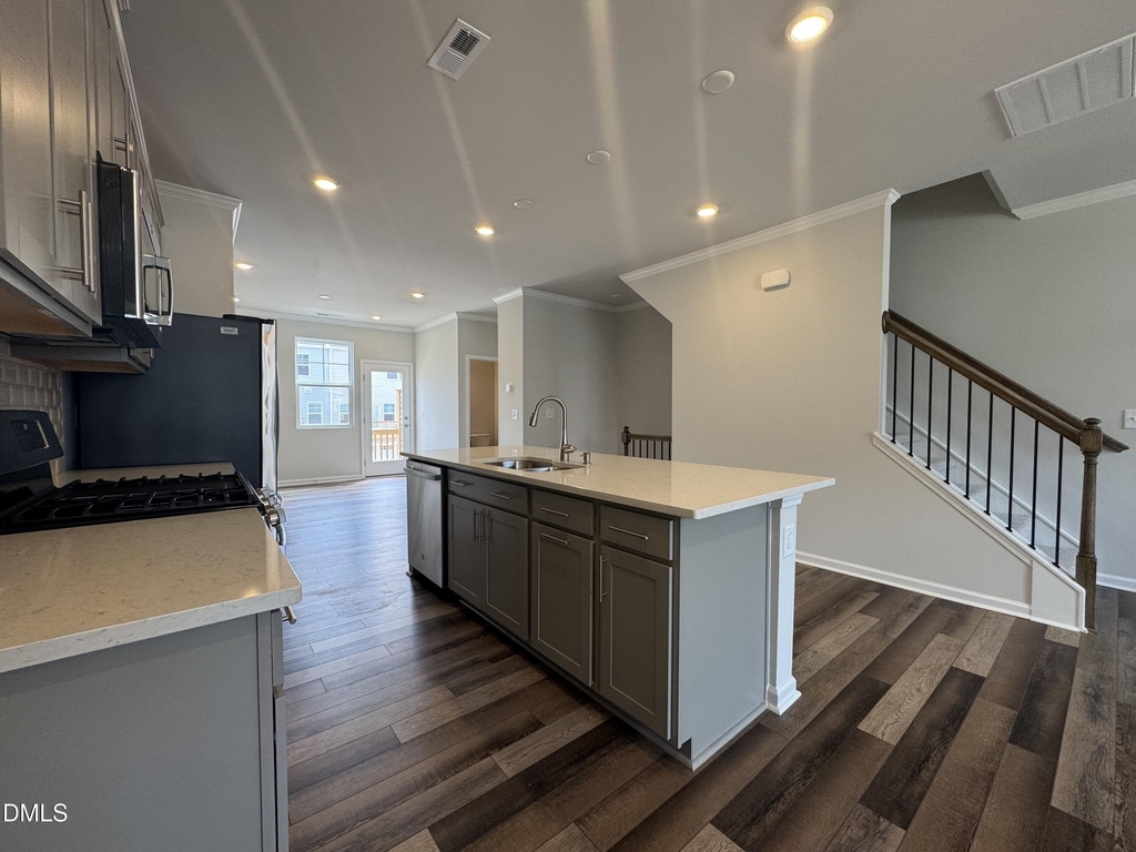 407 Deercroft Drive - Photo 12