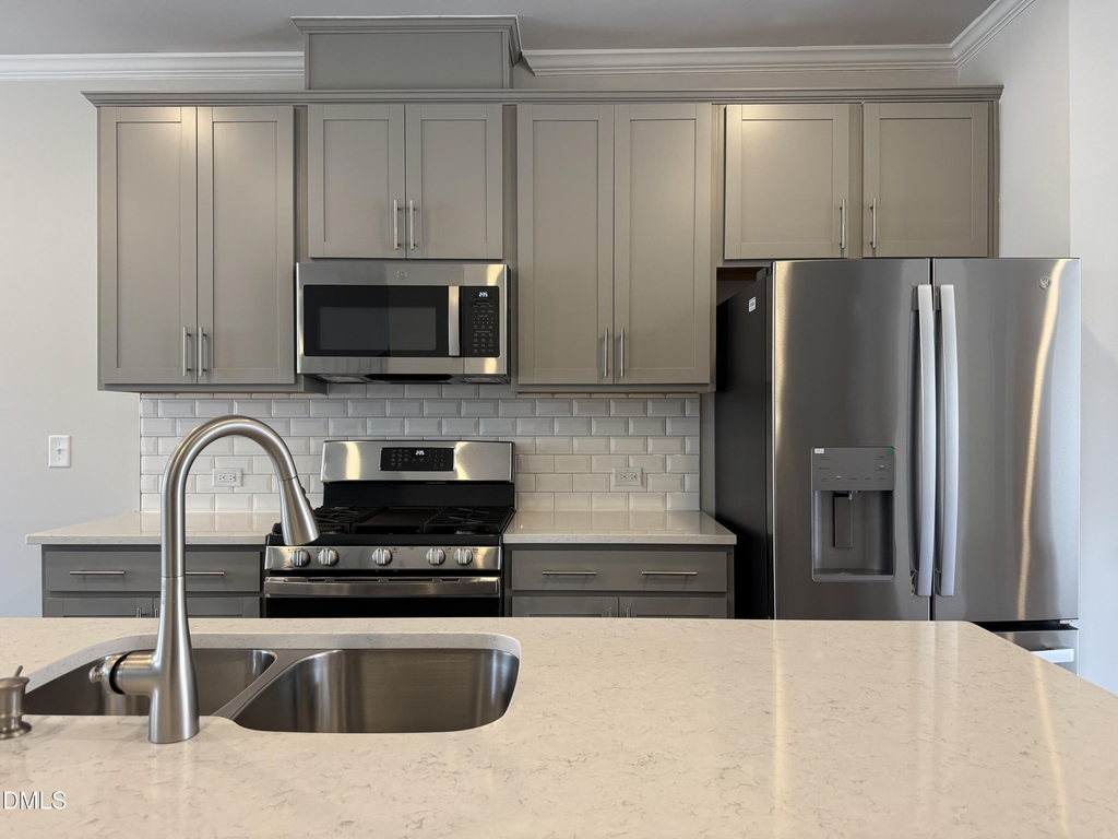 407 Deercroft Drive - Photo 9