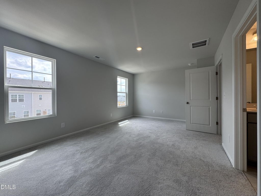 407 Deercroft Drive - Photo 15