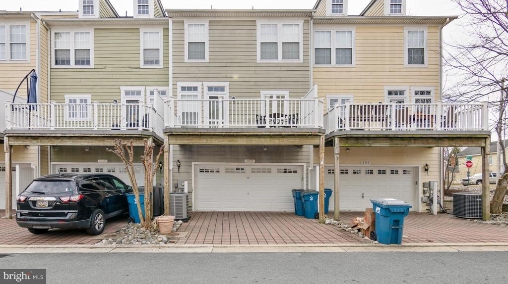 300 Dixon Street - Photo 21