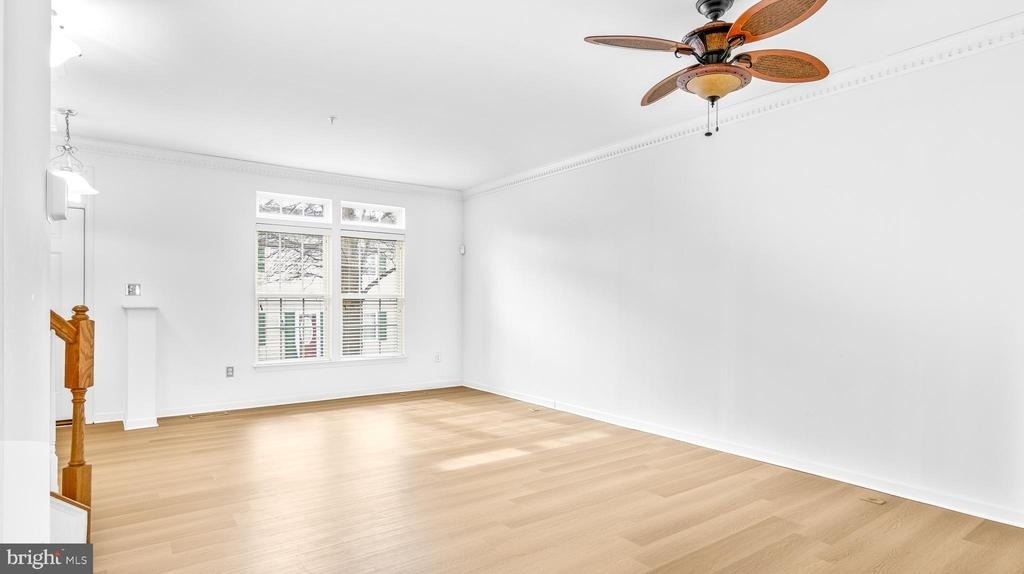 300 Dixon Street - Photo 9