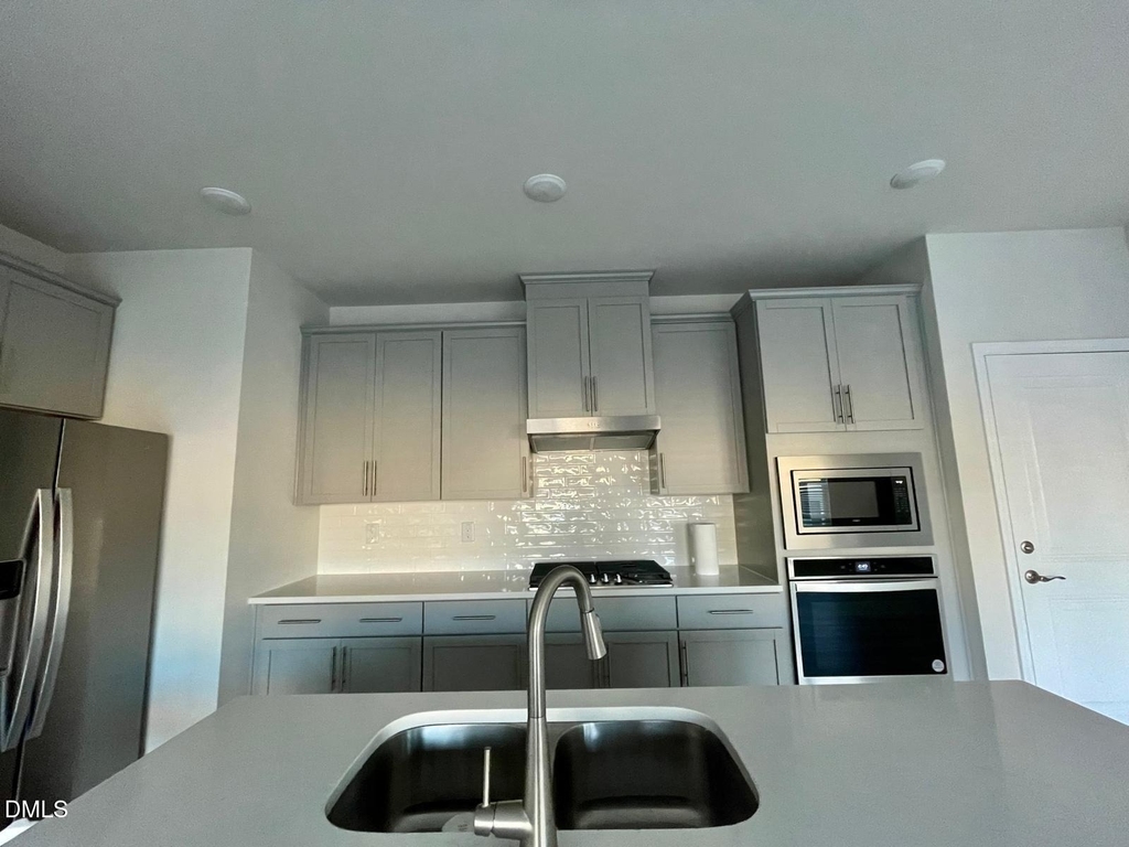 129 Rushmore Avenue - Photo 9