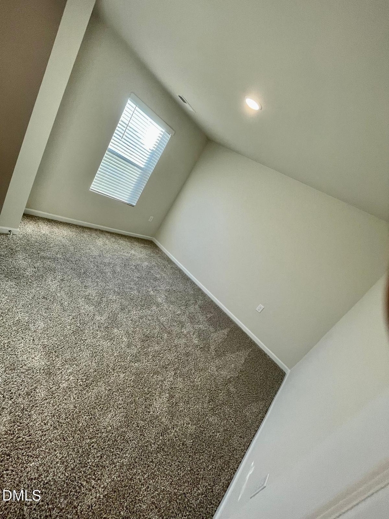 129 Rushmore Avenue - Photo 8