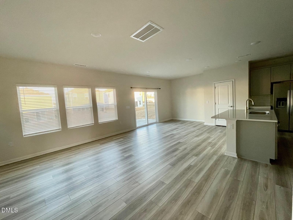 129 Rushmore Avenue - Photo 3