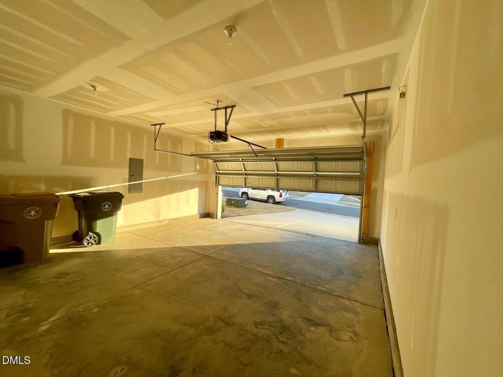 129 Rushmore Avenue - Photo 7