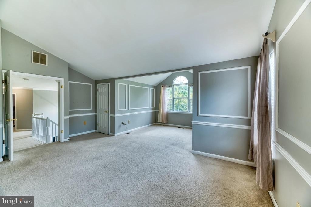 8911 Dangerfield Place - Photo 32