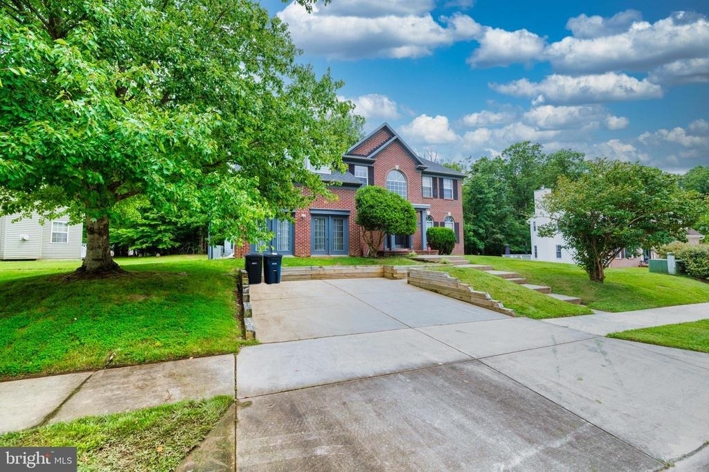 8911 Dangerfield Place - Photo 4