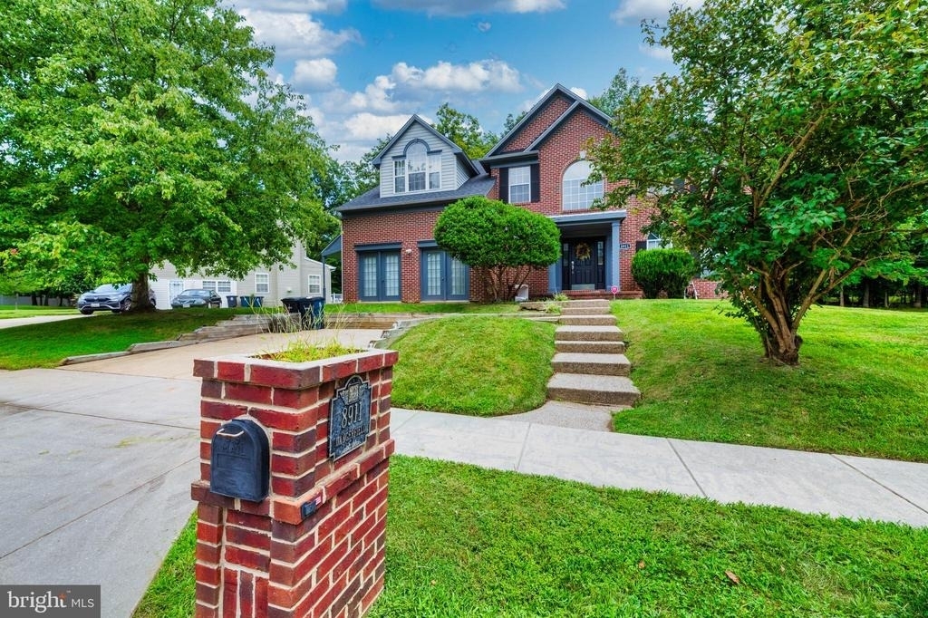 8911 Dangerfield Place - Photo 3