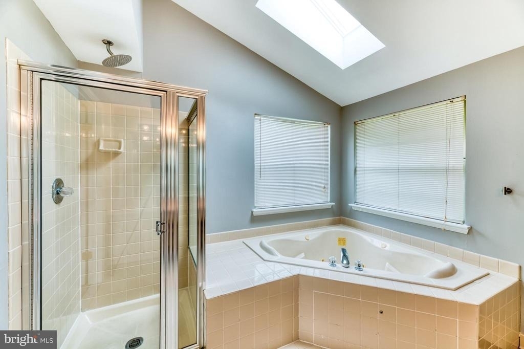 8911 Dangerfield Place - Photo 35