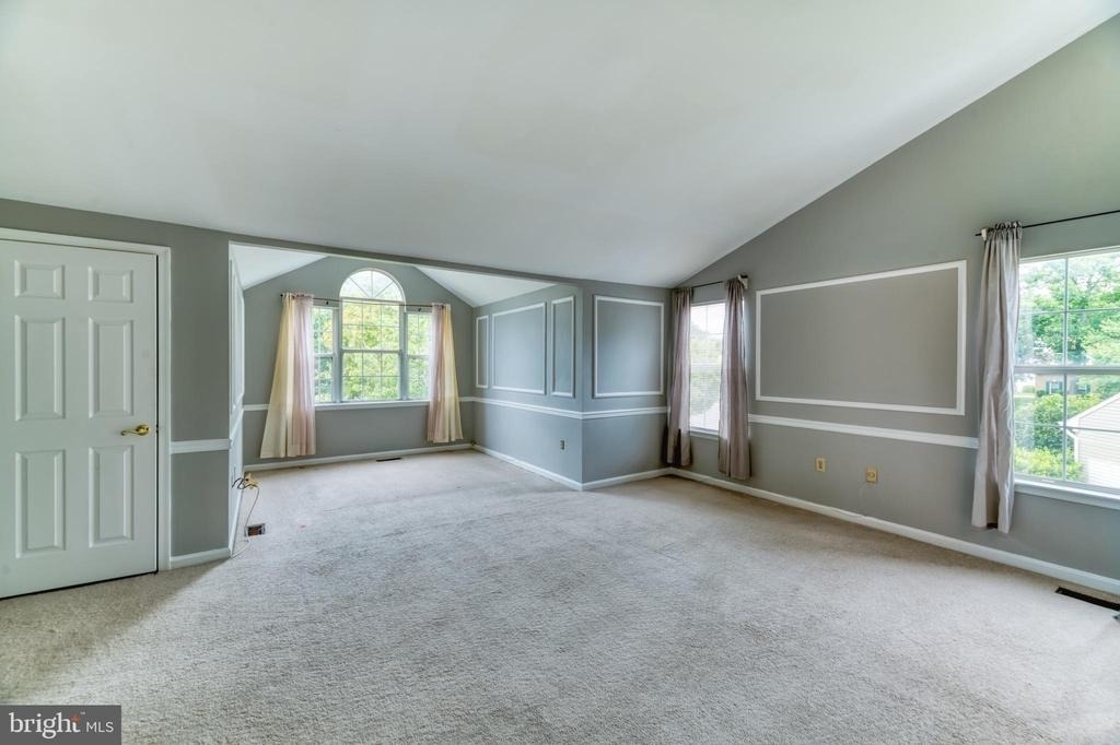 8911 Dangerfield Place - Photo 31