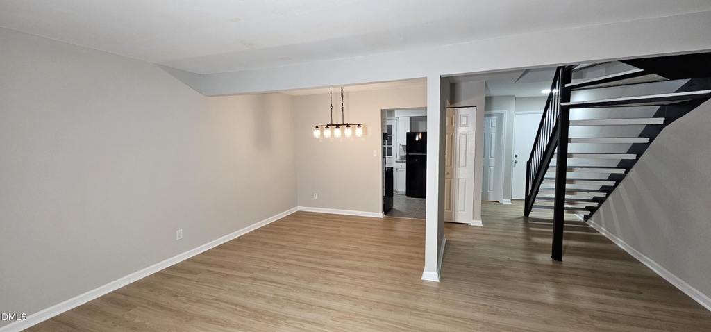 220 Elizabeth Street - Photo 13