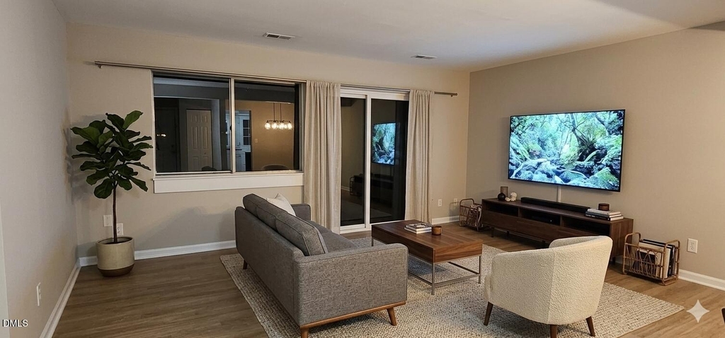 220 Elizabeth Street - Photo 5