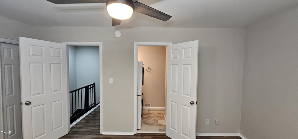 220 Elizabeth Street - Photo 21