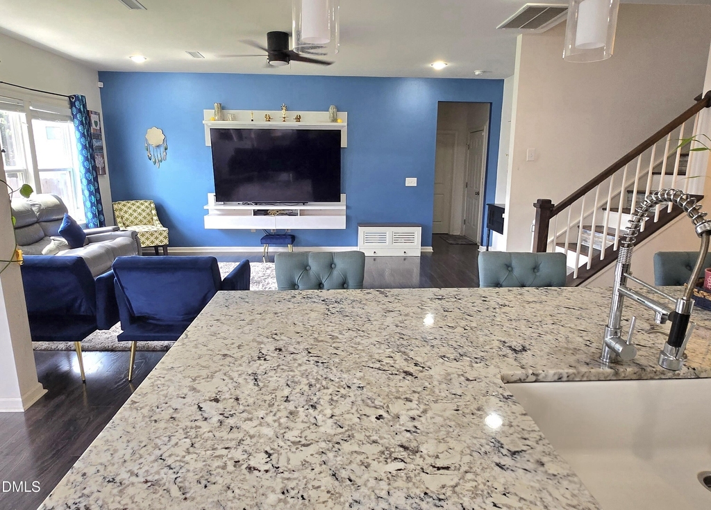 307 Crusaders Drive - Photo 9