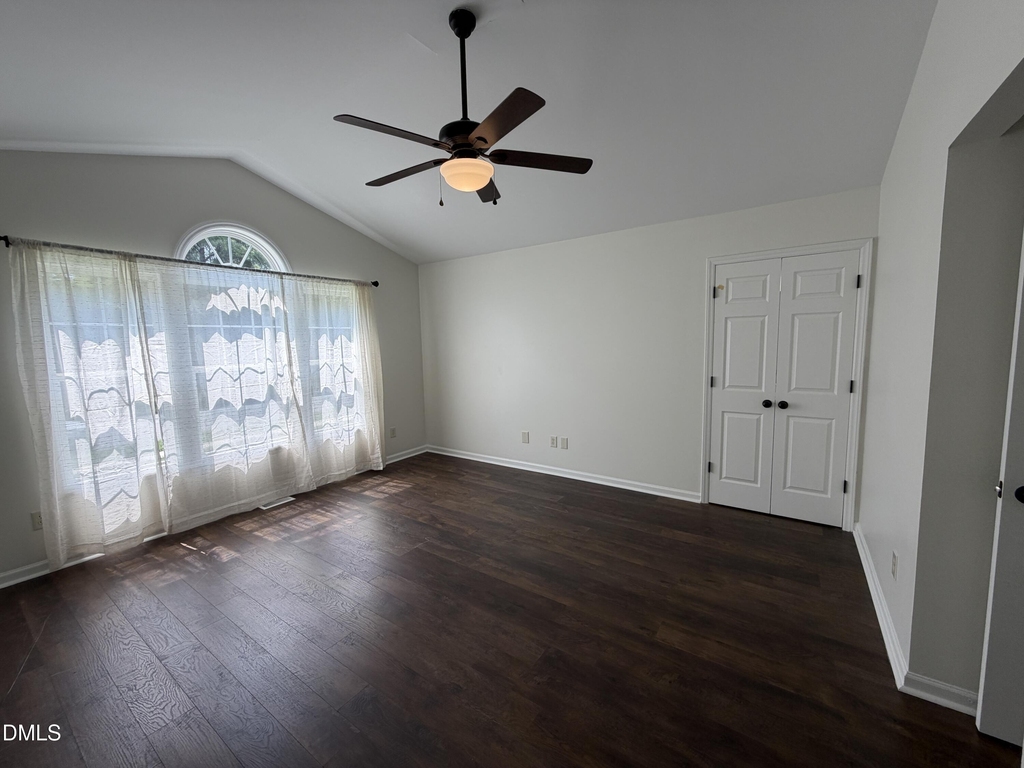 704 Southampton Drive - Photo 5