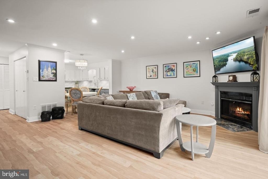 4 Dudley Court - Photo 4