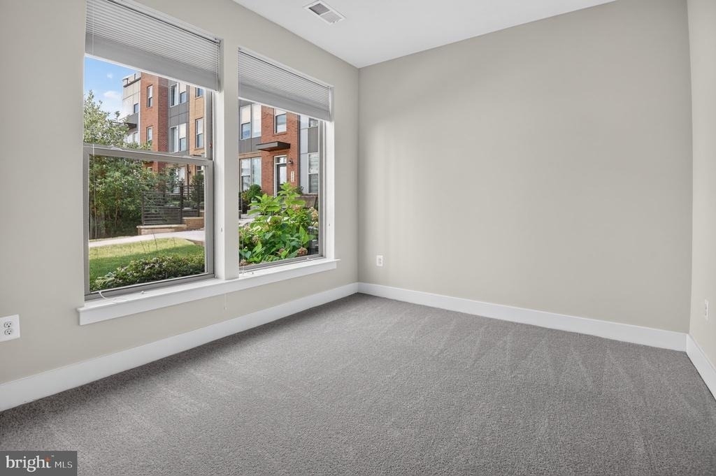 5138 Longstone Way - Photo 4