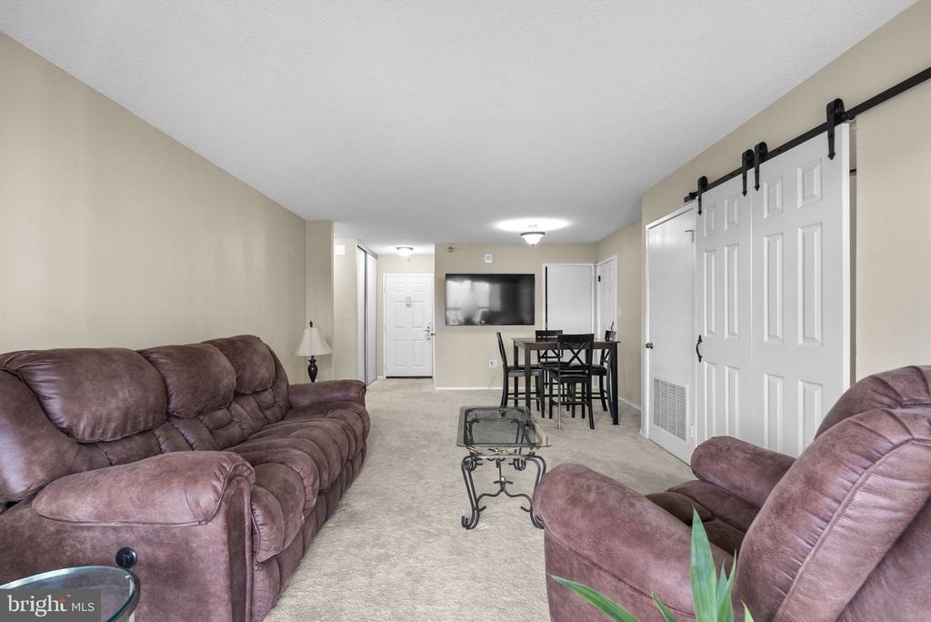 15101 Interlachen Drive - Photo 3