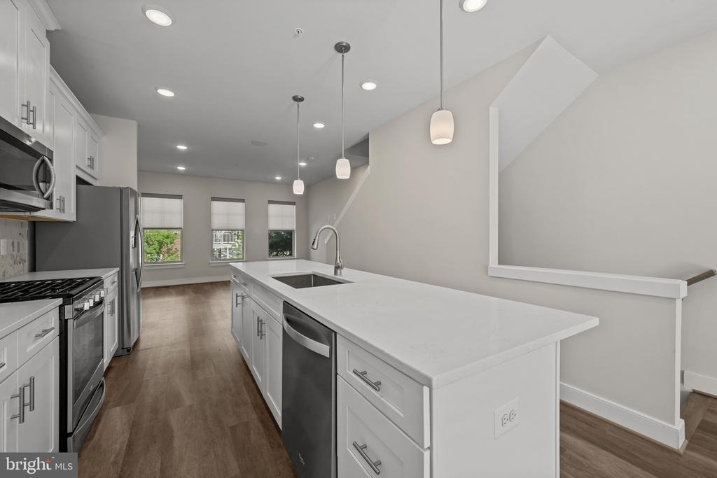 148 Stowe Drive - Photo 12
