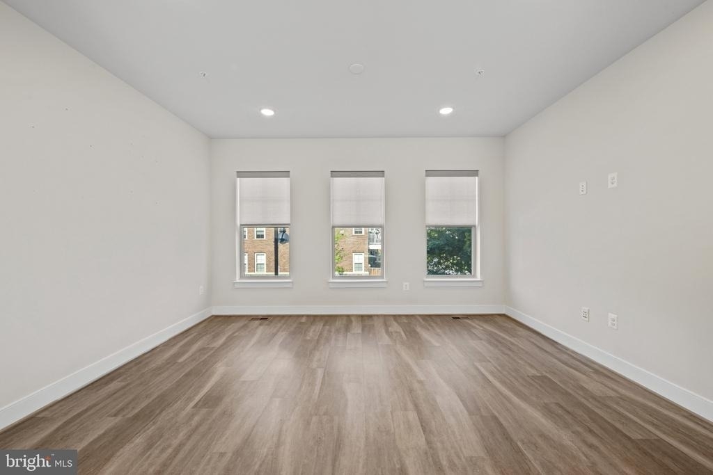 148 Stowe Drive - Photo 16