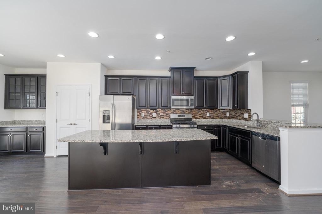 3223 Clear Spring Drive - Photo 9