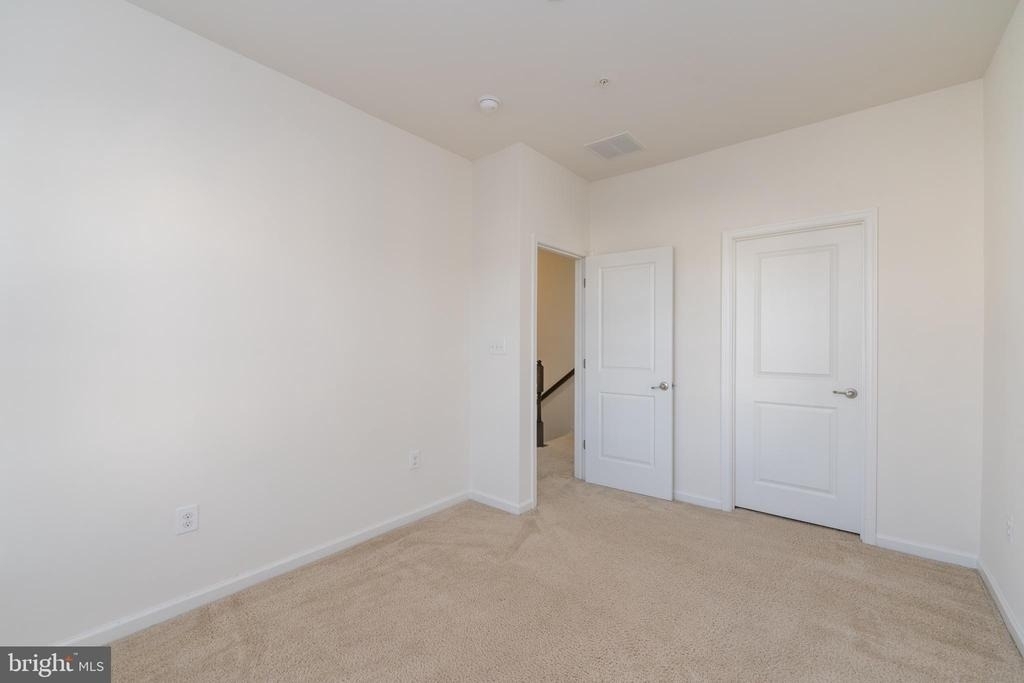 3223 Clear Spring Drive - Photo 27