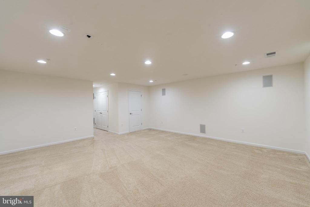 3223 Clear Spring Drive - Photo 7