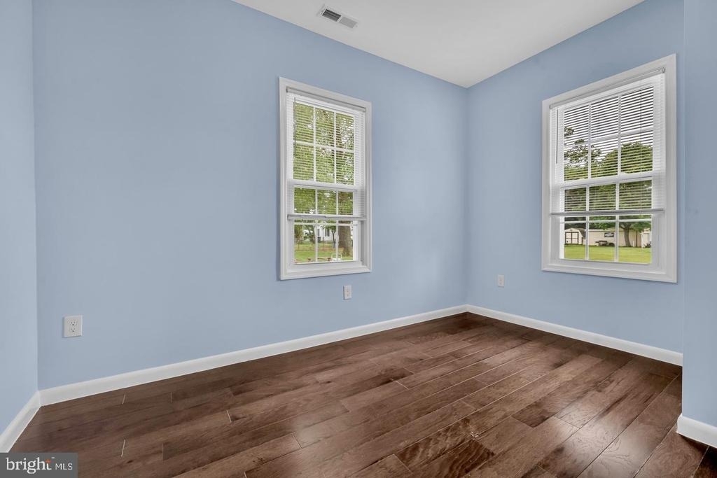 202 Oak Street - Photo 17