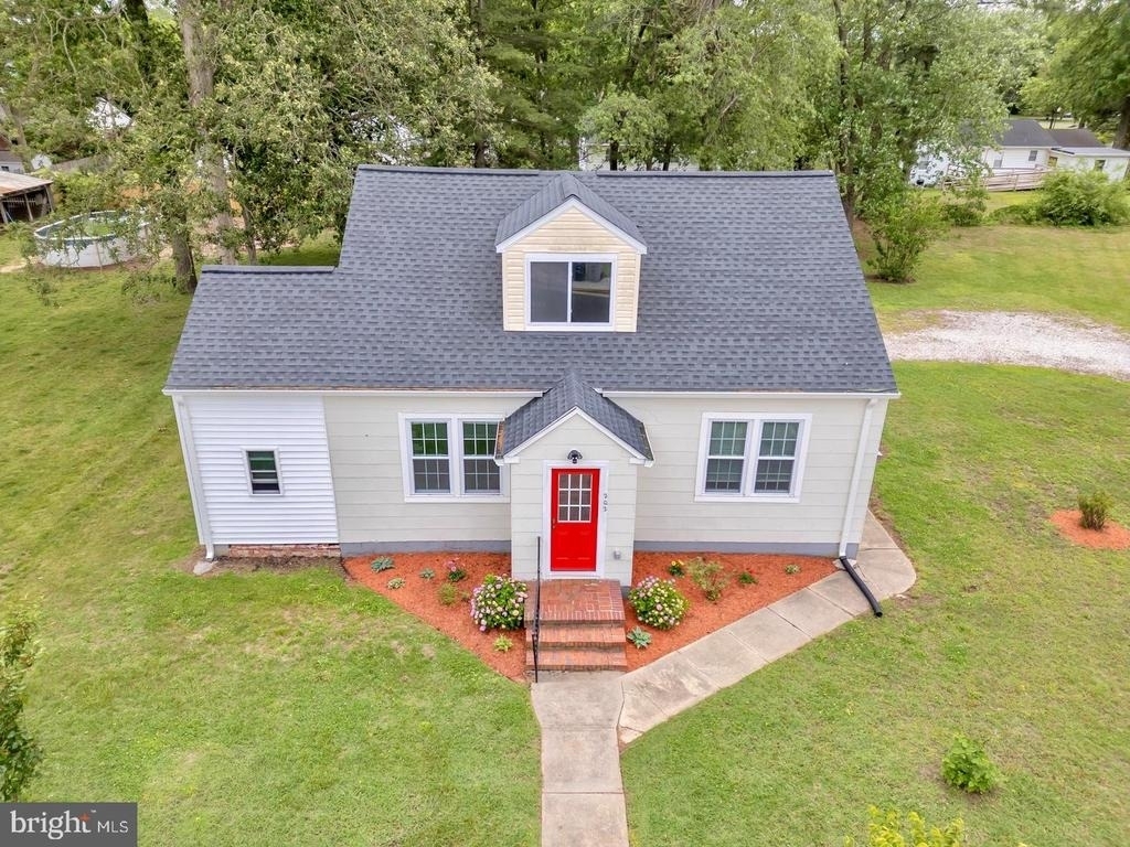 202 Oak Street - Photo 1