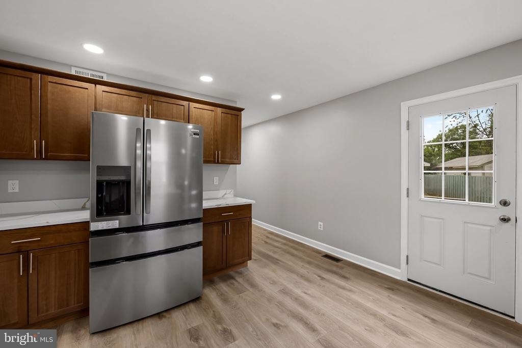 1520 Dorchester Avenue - Photo 11