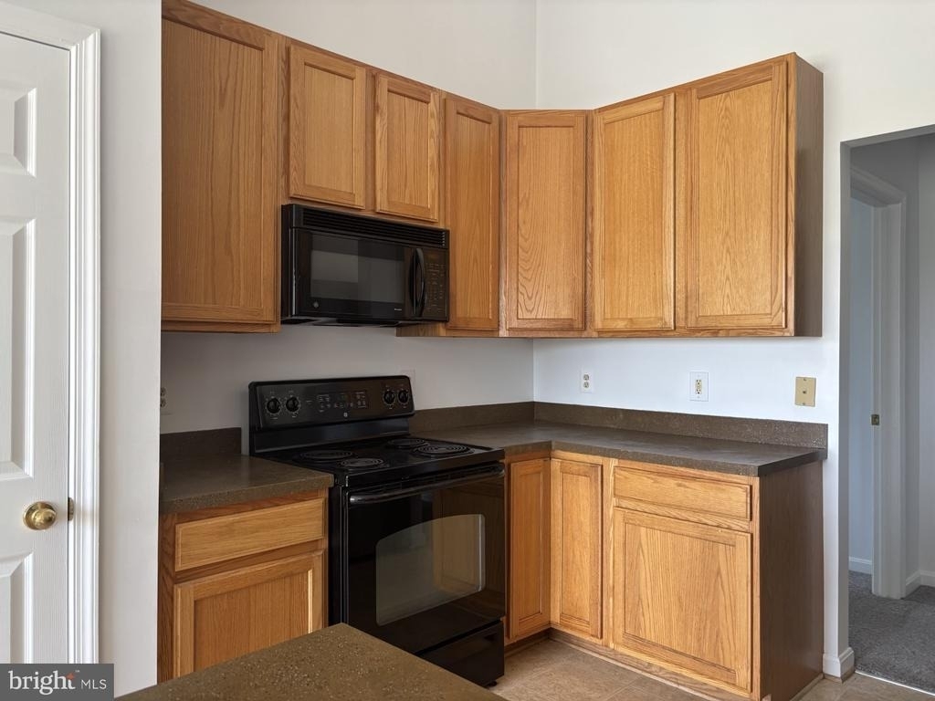 594 Hopkins Landing Drive - Photo 13