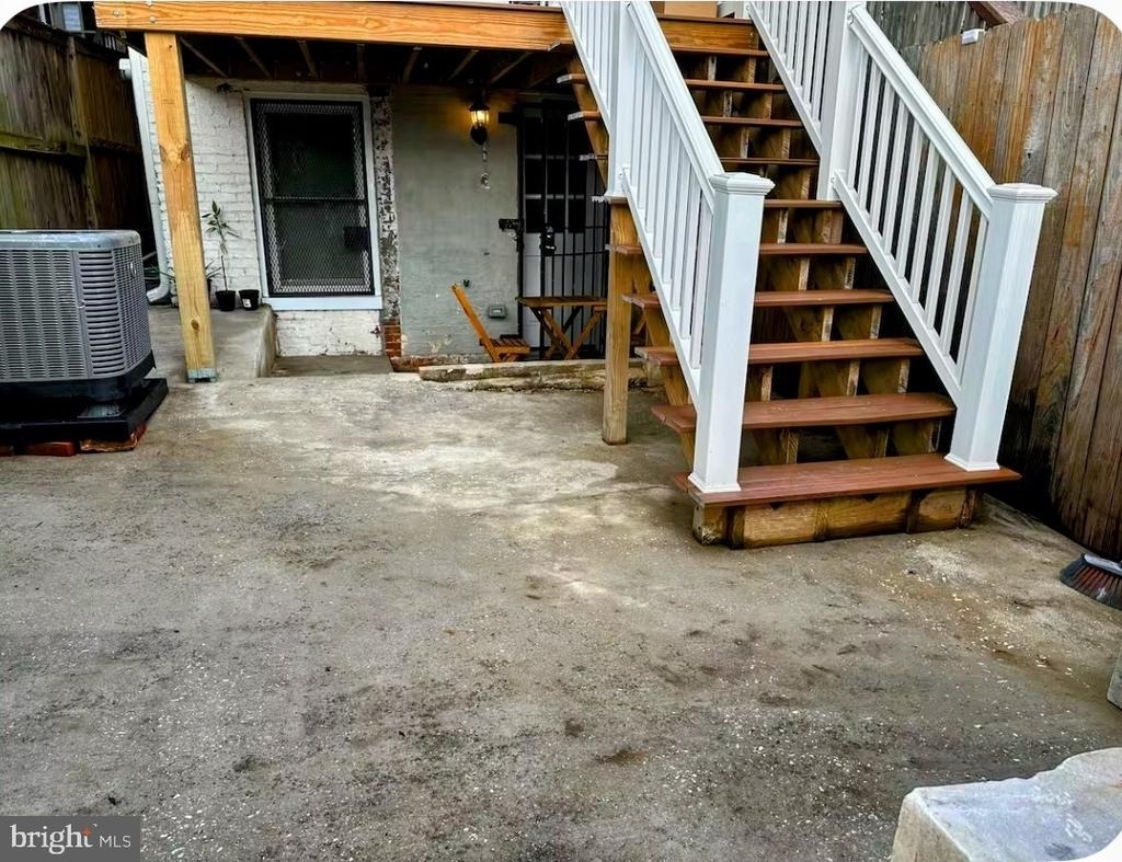 1529 N Bond Street - Photo 49